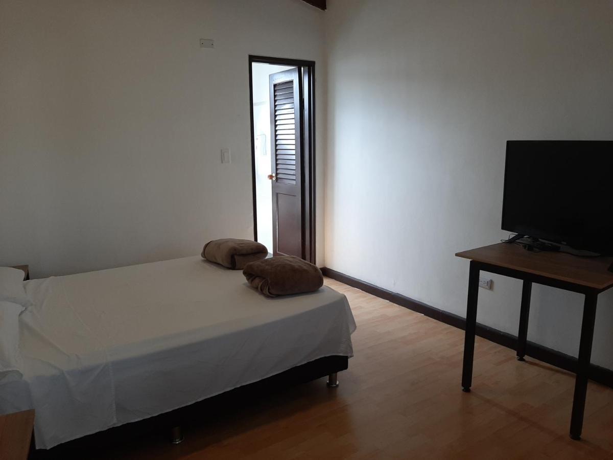 Les Balcons Hostel Попаян Екстериор снимка