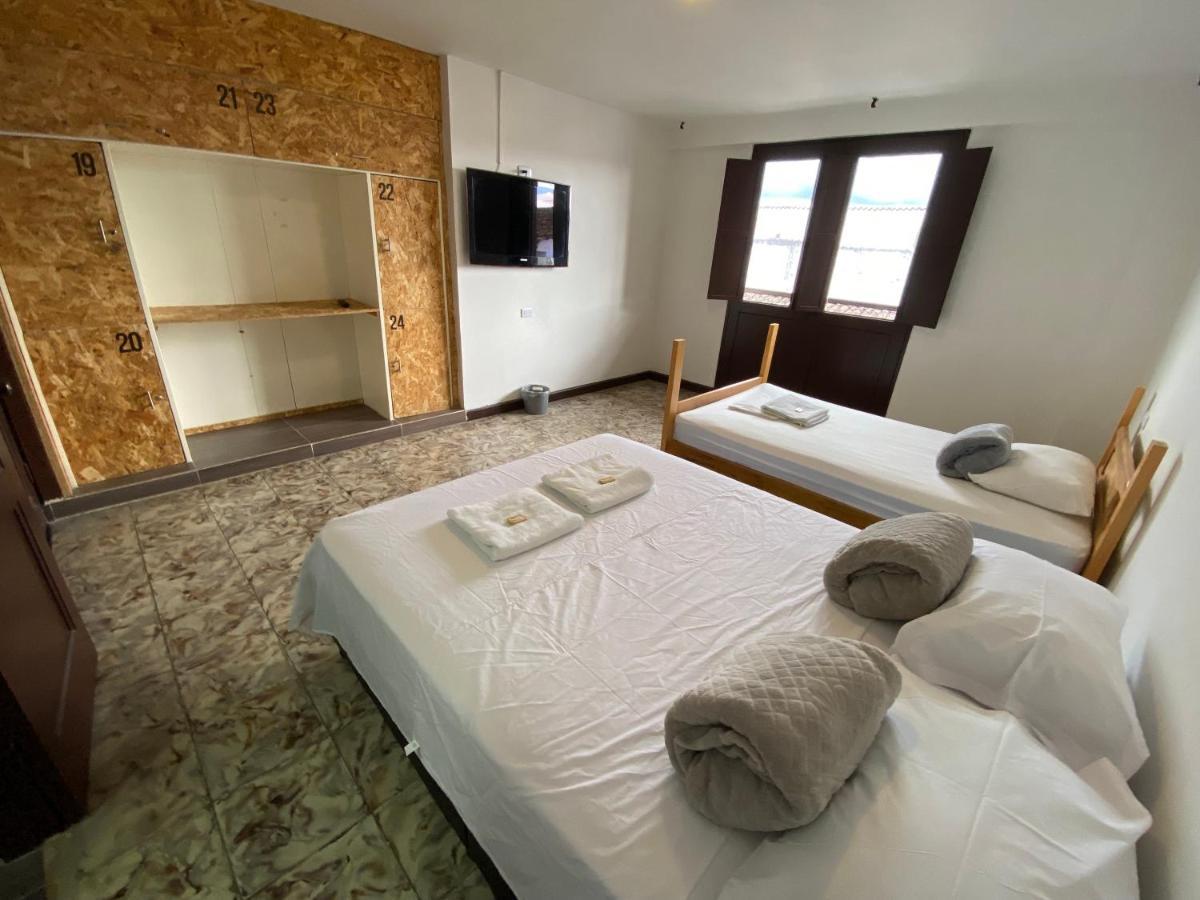 Les Balcons Hostel Попаян Екстериор снимка