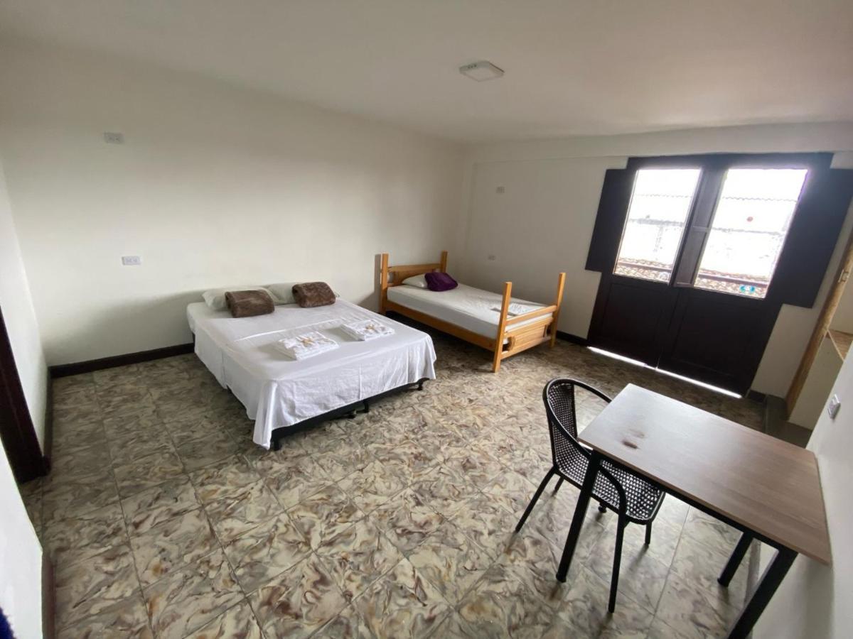 Les Balcons Hostel Попаян Екстериор снимка