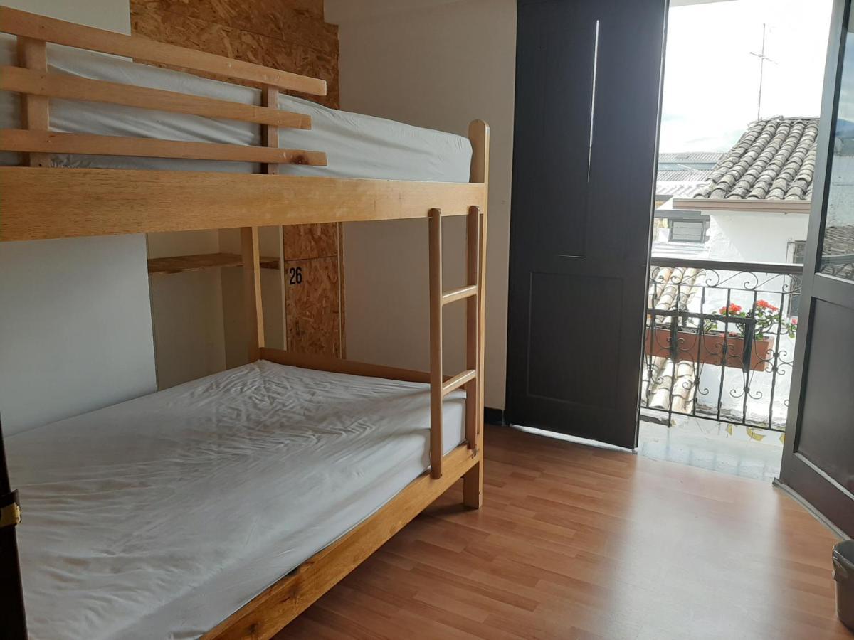Les Balcons Hostel Попаян Екстериор снимка