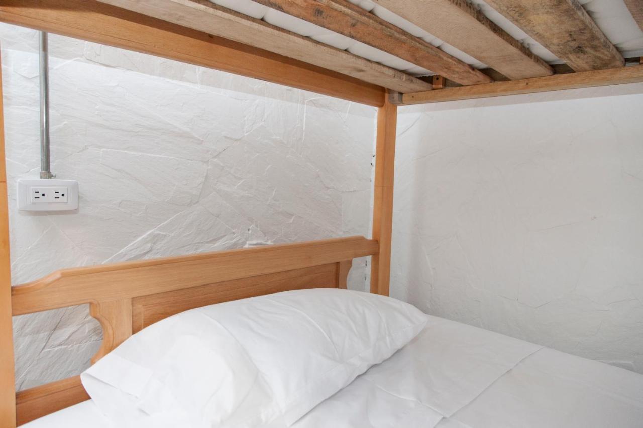 Les Balcons Hostel Попаян Екстериор снимка