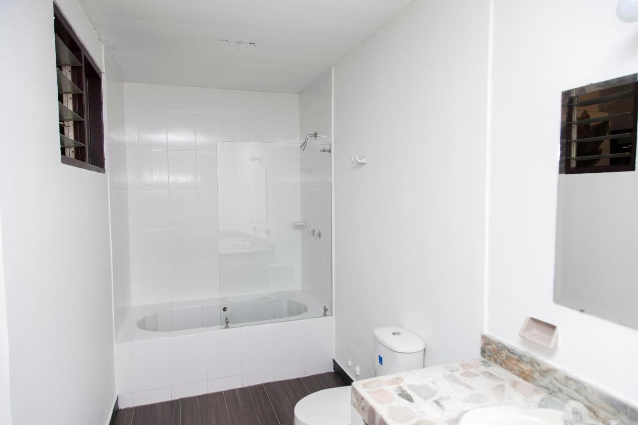 Les Balcons Hostel Попаян Екстериор снимка