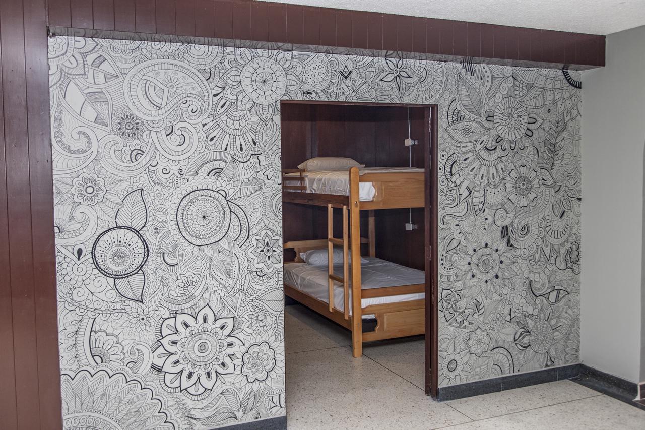 Les Balcons Hostel Попаян Екстериор снимка