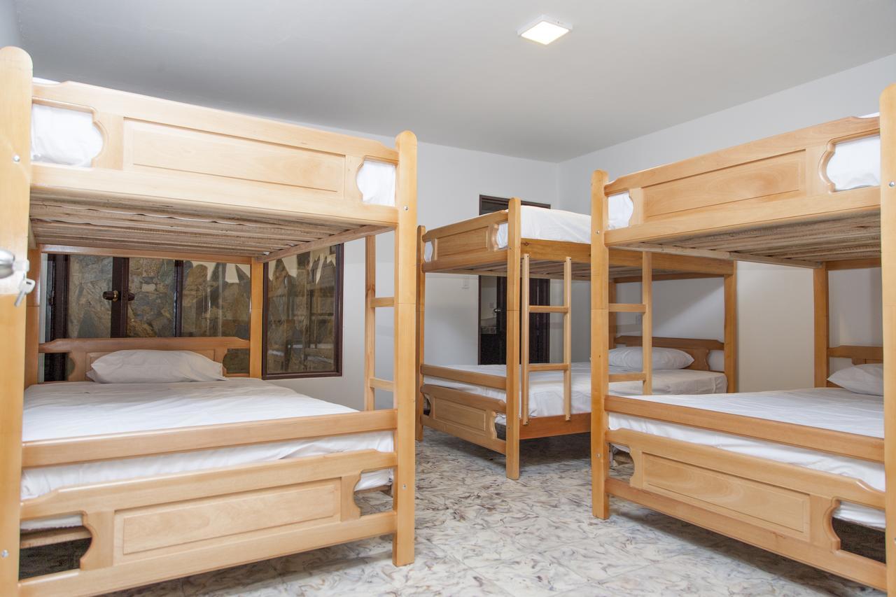 Les Balcons Hostel Попаян Екстериор снимка