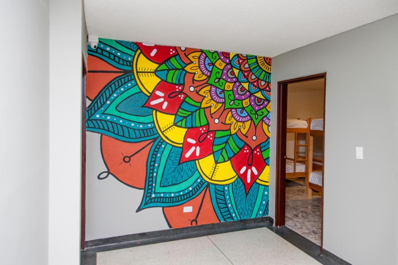 Les Balcons Hostel Попаян Екстериор снимка