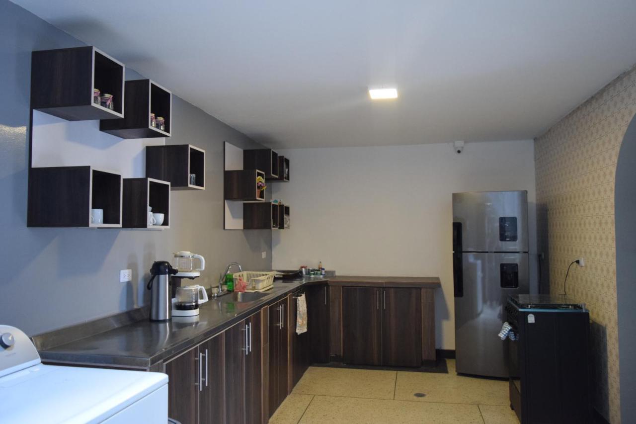 Les Balcons Hostel Попаян Екстериор снимка