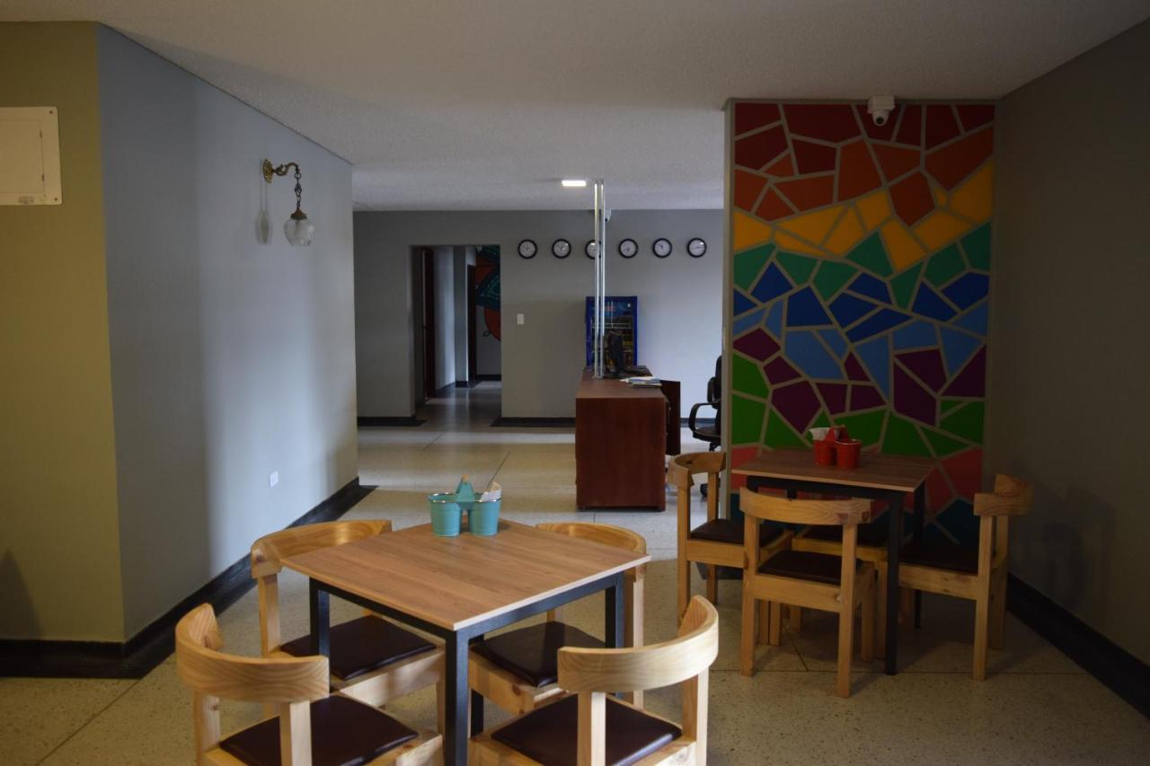 Les Balcons Hostel Попаян Екстериор снимка