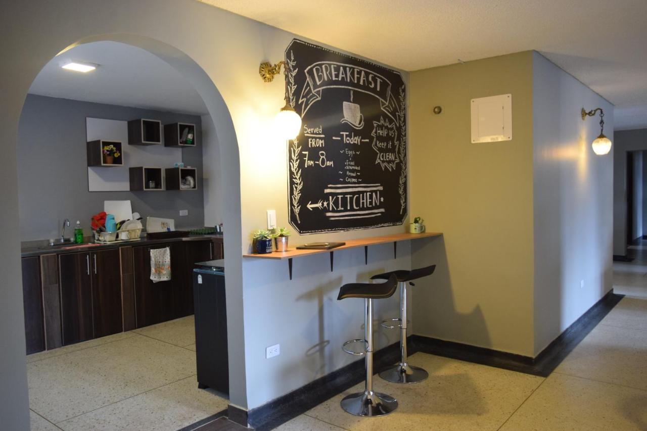 Les Balcons Hostel Попаян Екстериор снимка