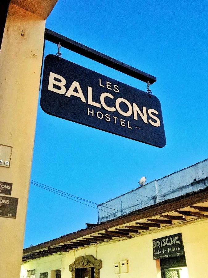 Les Balcons Hostel Попаян Екстериор снимка