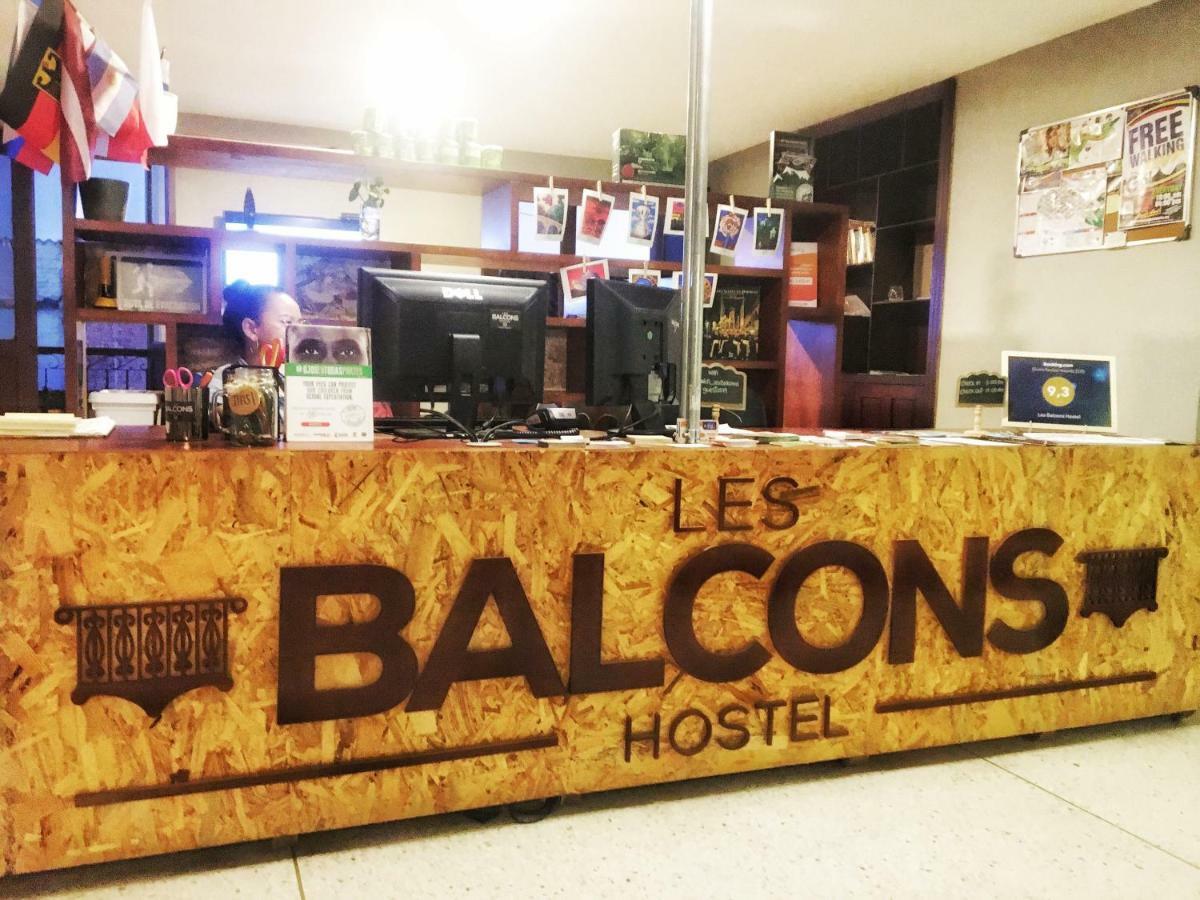 Les Balcons Hostel Попаян Екстериор снимка
