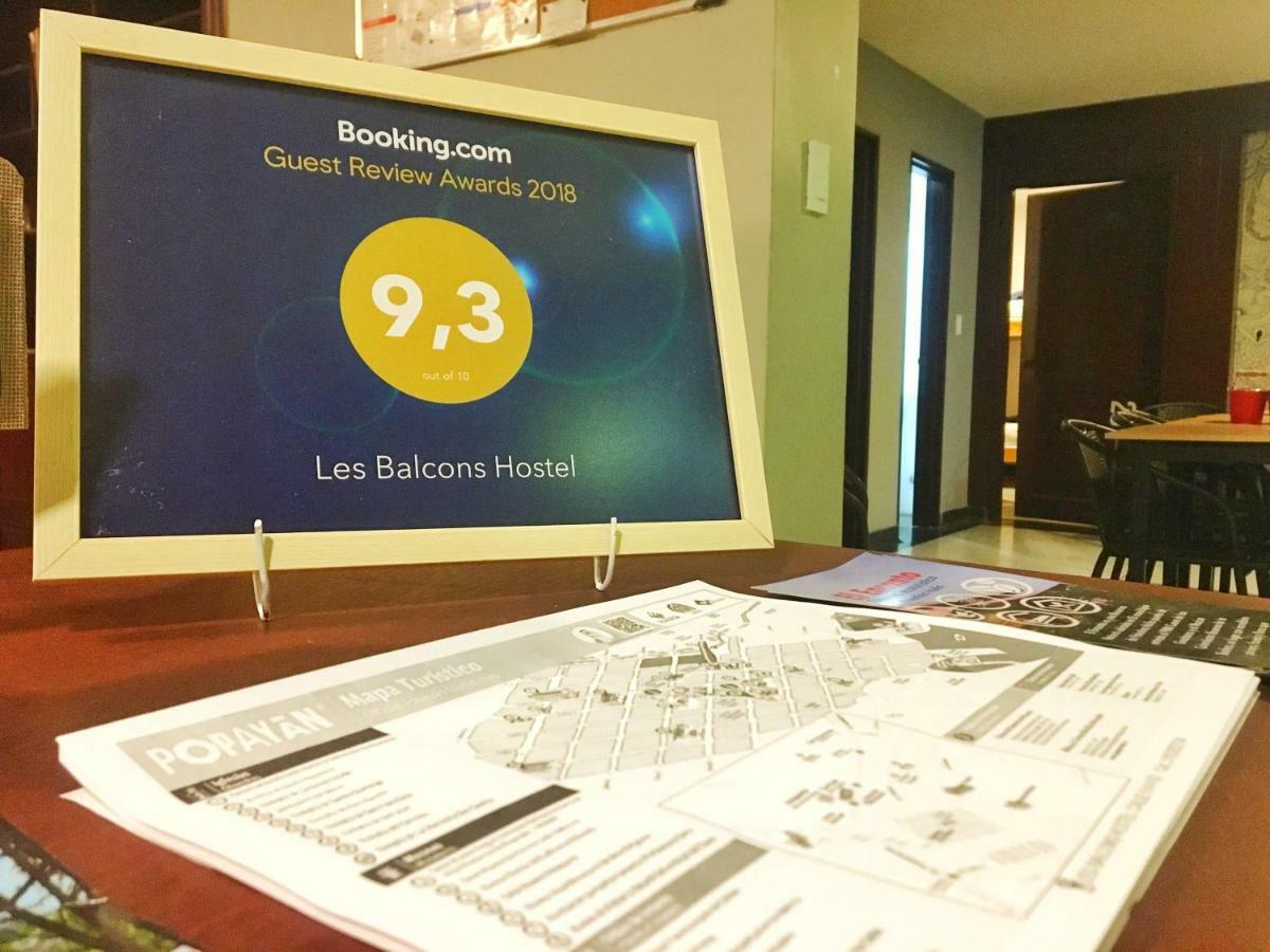 Les Balcons Hostel Попаян Екстериор снимка